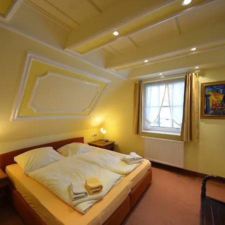 Reethauser Boddenstr. 17 *