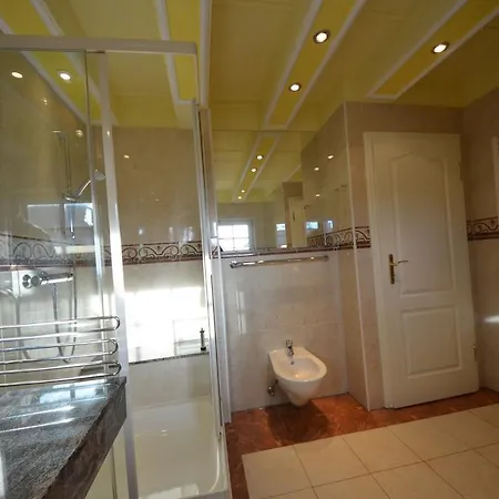 Dom wakacyjny Reethauser Boddenstr. 17 *