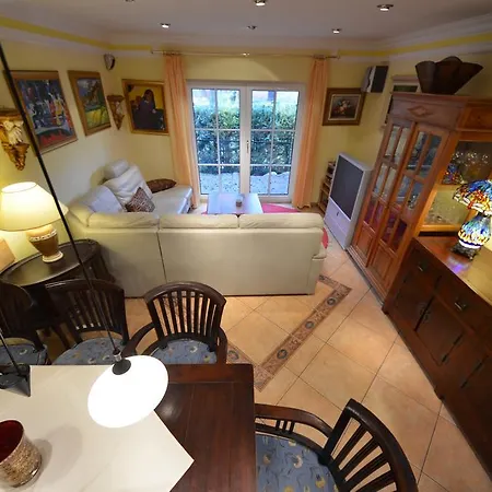 Dom wakacyjny Reethauser Boddenstr. 17 *